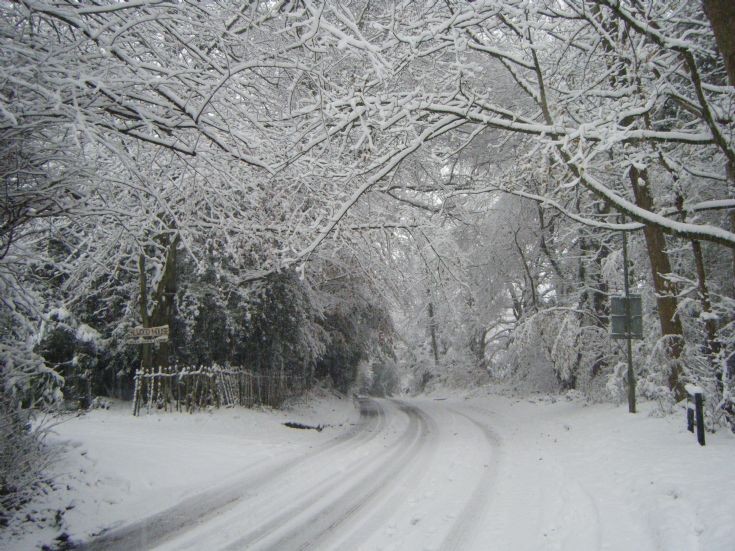 Banstead - Park Road in the snow