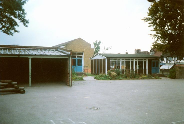 Banstead First School